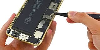 Thay pin iphone chính hãng giá rẻ tại Hà Nội